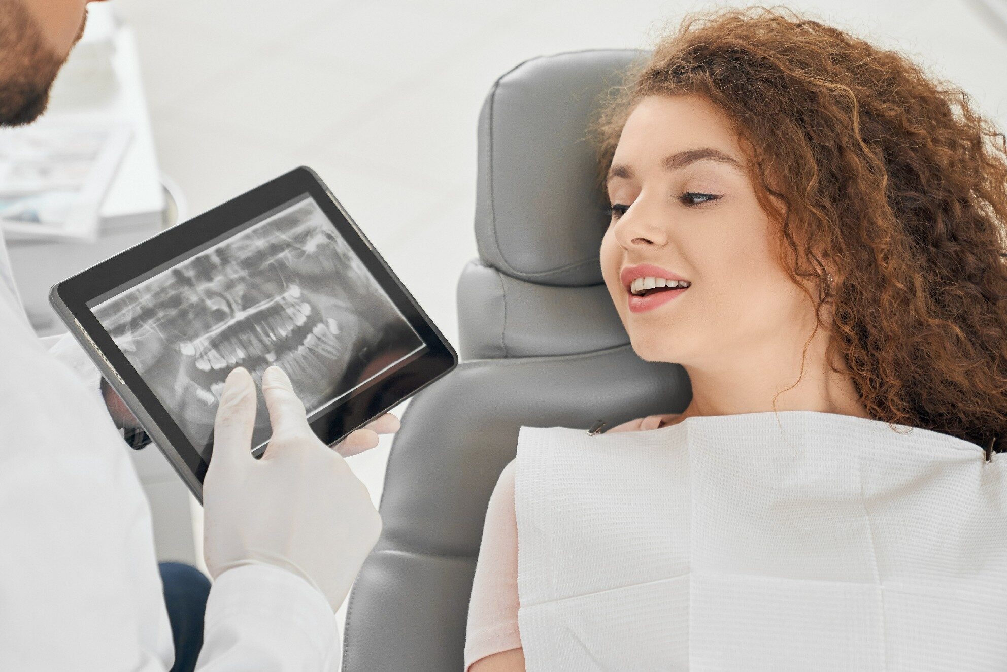 Konya ve Meram bölgesinde 7/24 hizmet veren özel diş kliniğimiz, nöbetçi dişçi, gece açık dişçi, implant tedavisi ve uzman diş doktorları ile hizmetinizde. Konya'nın güvenilir diş hastanesi.